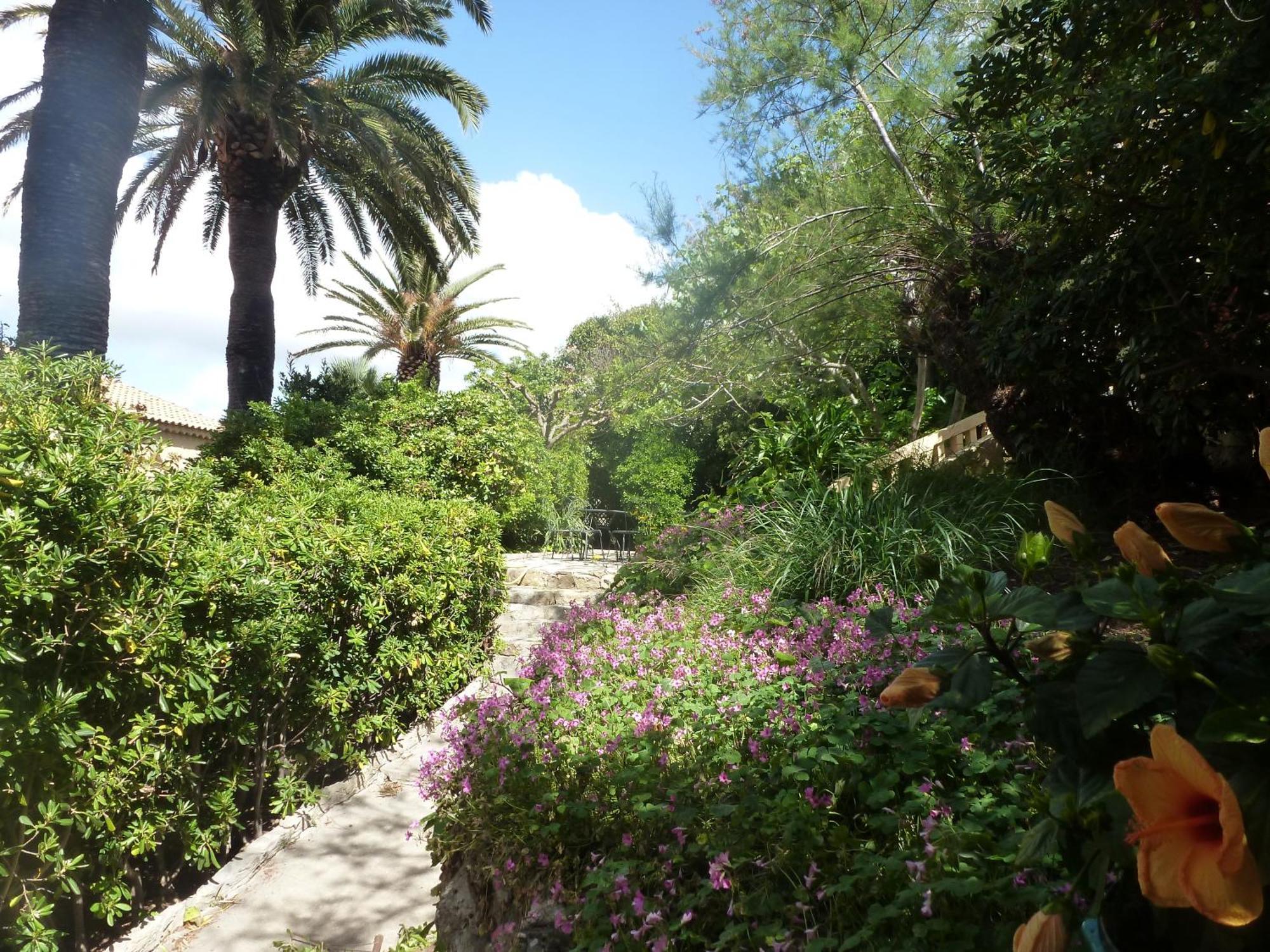 Golf Hotel Bandol Exterior photo
